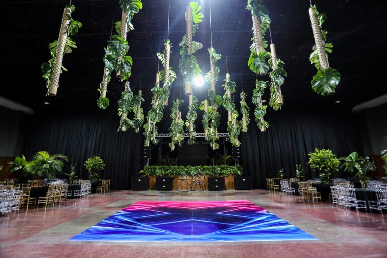 Festa de formatura em Florianópolis com decoração temática premium